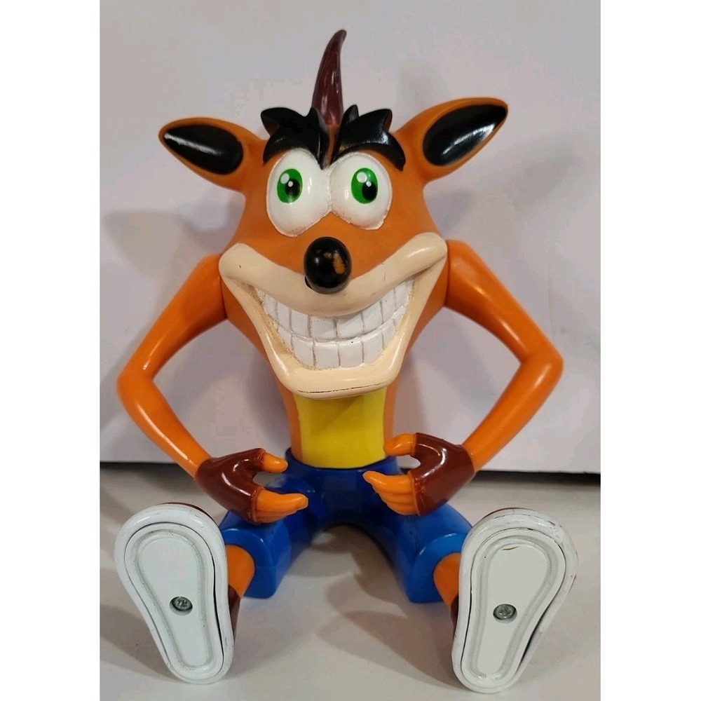 Crash Bandicoot Sitting Figure Movable Arms Waist